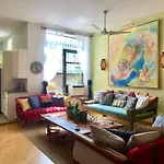 2 Bedrooms With One Private Bathroom In Lovely Home