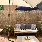 2 Bedrooms With One Private Bathroom In Lovely Homestay