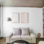 Sophisticated 2Bd Apartment On Barrow Street, Greenwich Village