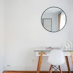 444-3a Newly Renovated 1br - Elevator Building Apartment *