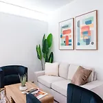 444-3a Newly Renovated 1br - Elevator Building Apartment