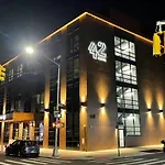 Hotel 42 Williamsburg 4*
