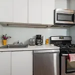 Monthly Nyc Rentals- Modern 4 Bedroom Unit