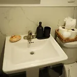 Cozy 2 Bedroom In A Lovely Forest Hills Neighborhood Apartment New York