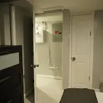 Cozy 2 Bedroom In A Lovely Forest Hills Neighborhood