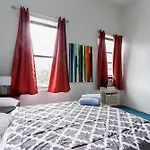 Monthly Nyc Rentals - Flawless 3 Bedroom Apartment