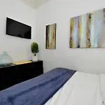 Monthly Nyc Rentals - Comfortable 3 Bedroom Unit