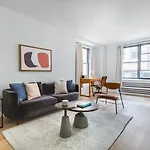 Blueground Midtown Gym Elev Nr Grand Nyc-1479 Apartment New York