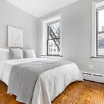 Monthly Nyc Rentals- Amazing 3 Bedroom 1 Bath Unit