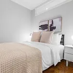 Monthly Nyc Rentals- Amazing 3 Bedroom 1 Bath Unit
