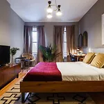 Monthly Nyc Rentals- Modern Studio Unit