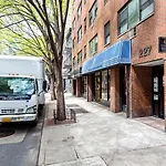 Midtown E 2Br W Elevator Nr Park Nyc-579