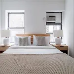 3bd 1bath Cozy Near Times Square