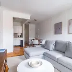3bd 1bath Cozy Near Times Square