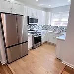Suite Room In Pelham Park