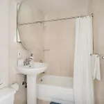 73-518 Newly Reno Uws Doorman Gym Laundry Apartment New York