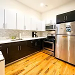 The Yellow Homestay New York