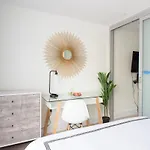 75-1c New 1br Prime Ues W D The Unit Value *