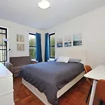 Monthly Nyc Rentals - Pleasant 2 Bedroom Apartment