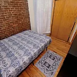 Monthly Nyc Rentals- Appealing 2 Bedroom Unit