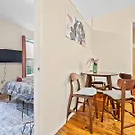 Monthly Nyc Rentals- Modernized 2 Bedroom Apartment