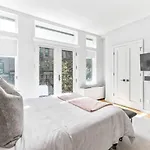 Luxe W Juliet Balcony In Upper East