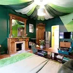 The Green Room: 70S Groove Themed Studio