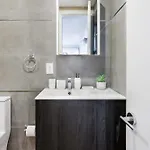 Apartment 1597-4 Brand New Prime Ues W D Walk To C Park