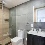 Apartment 1597-4 Brand New Prime Ues W D Walk To C Park *