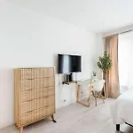 Apartment 1597-4 Brand New Prime Ues W D Walk To C Park *