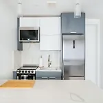 1597-4 Brand New Prime Ues W D Walk To C Park Apartment