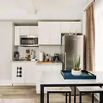 73-1406 New 1Br 1Bth Uws Doorman Gym