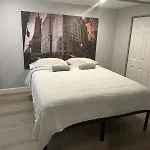 Cozy Woodside Near Manhattan Apartment *