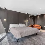2 Story In Upper Ditmars Astoria Queens * New York