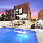 2 Story In Upper Ditmars Astoria Queens * New York