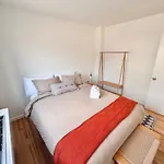 Apartment Stylish Duplex Penthouse With Large Outdoor Space *