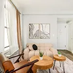 73-508 New 1br 1bth Uws Doorman Gym Apartment *
