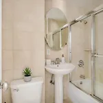 73-508 New 1br 1bth Uws Doorman Gym *