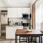 73-508 New 1br 1bth Uws Doorman Gym *