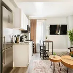73-508 New 1br 1bth Uws Doorman Gym *