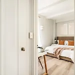 73-508 New 1br 1bth Uws Doorman Gym Apartment *