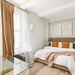 73-508 New 1br 1bth Uws Doorman Gym Apartment New York