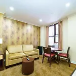 Bright And Comfy 2 Bedroom Apt