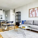 Apartment Ues 1br W Gym Pool Doorman Elevator Nr Park Nyc-622 *
