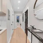 Modern 3bd Rose Hills Manhattan Terrace Space