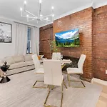 Modern 3bd Rose Hills Manhattan Terrace Space * New York