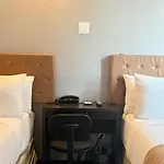 Hotel Madison Les
