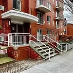 Cozy Apartment In New York