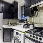 Apartment Parkside Living City Style