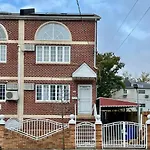 Homestay Private In Brooklyn - Close To Jfk And Easy Access To Transportation